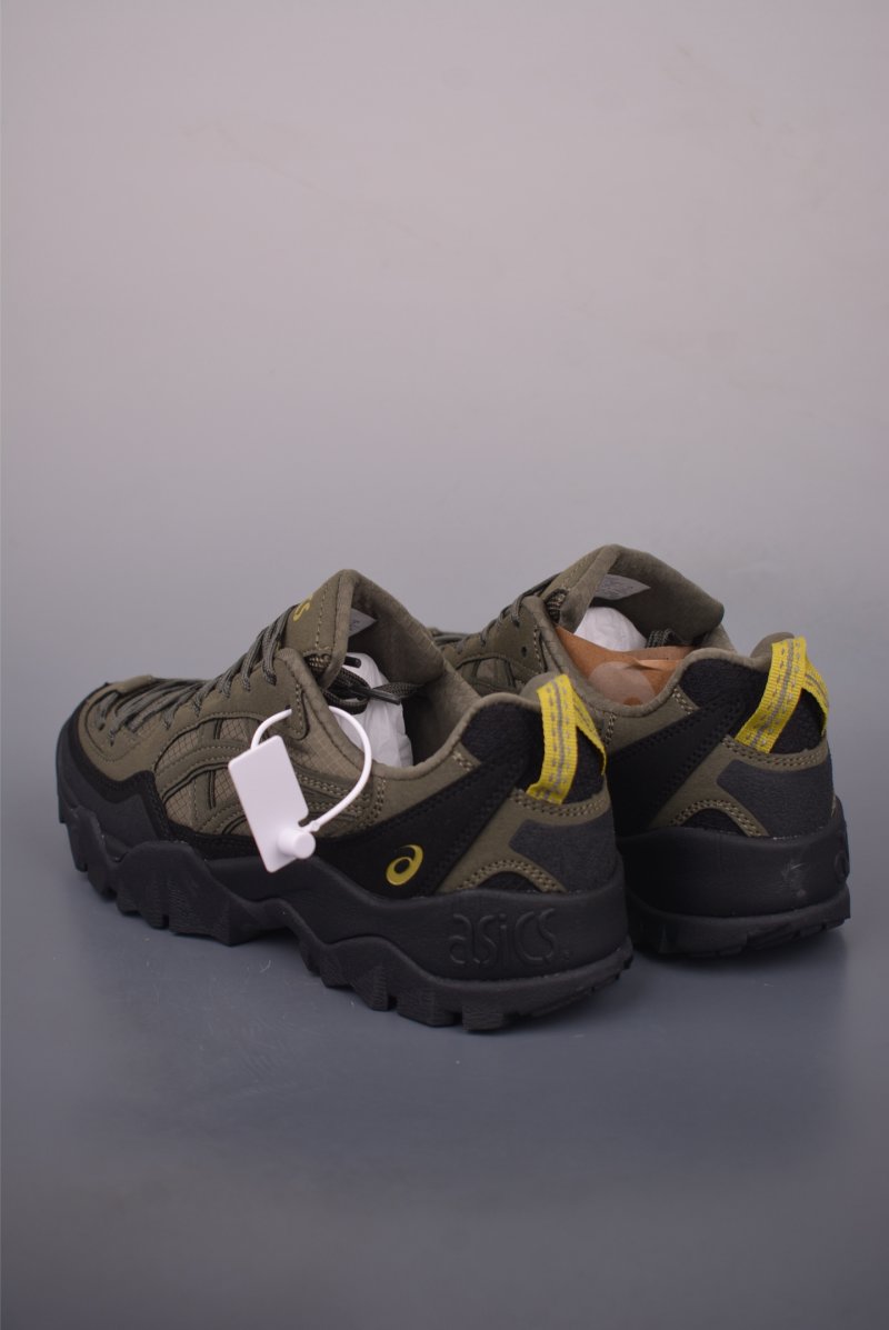 Asics Gel-Pickax view