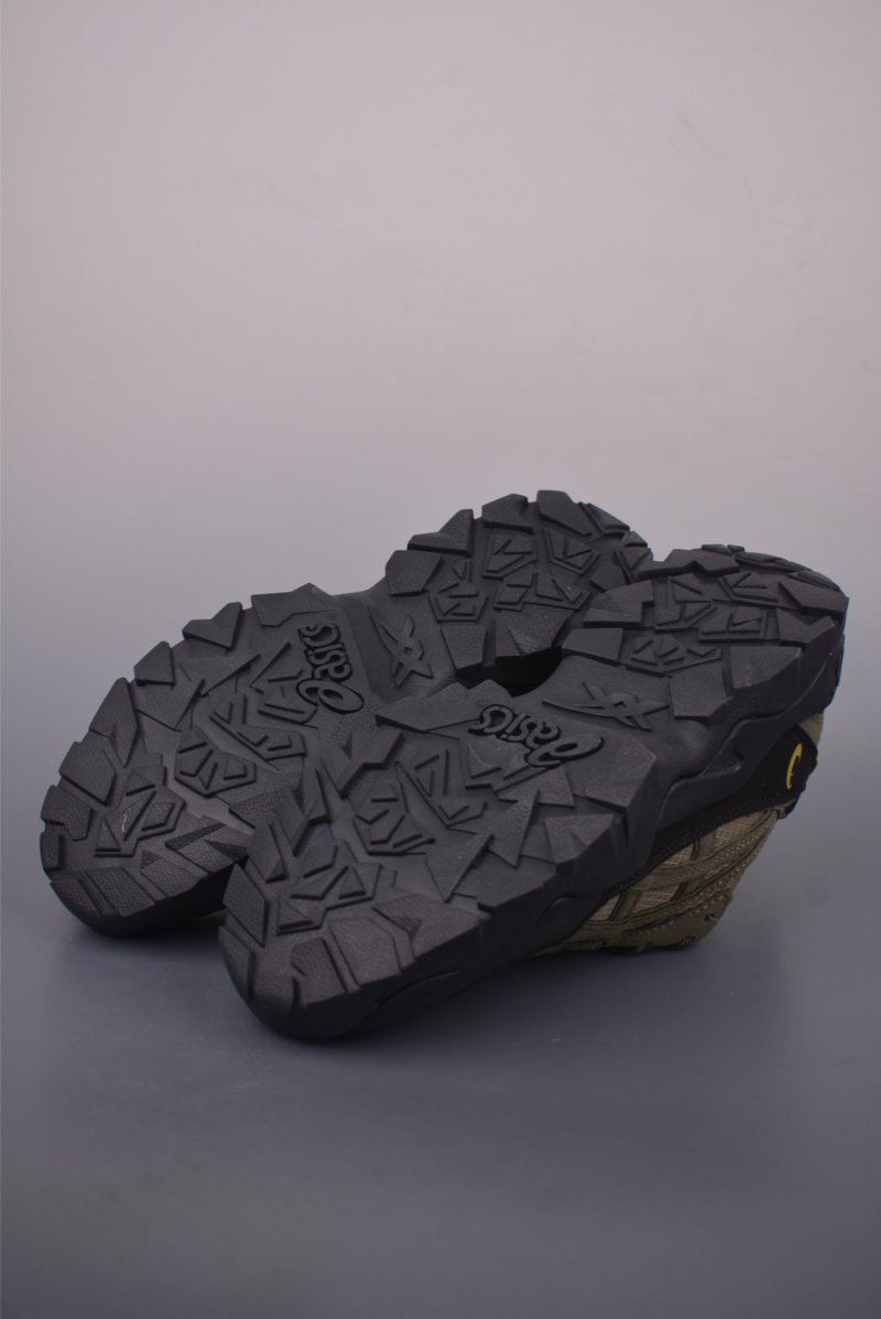 Asics Gel-Pickax view