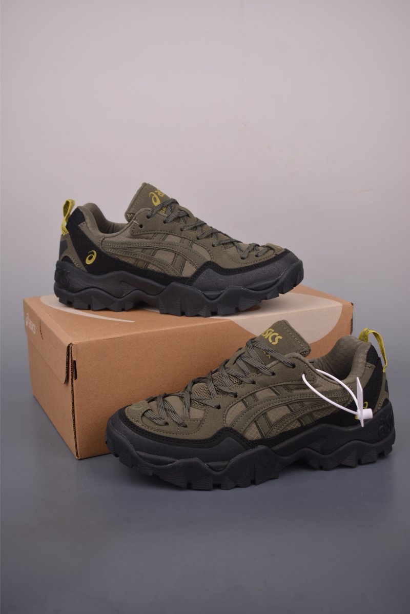 Asics Gel-Pickax view