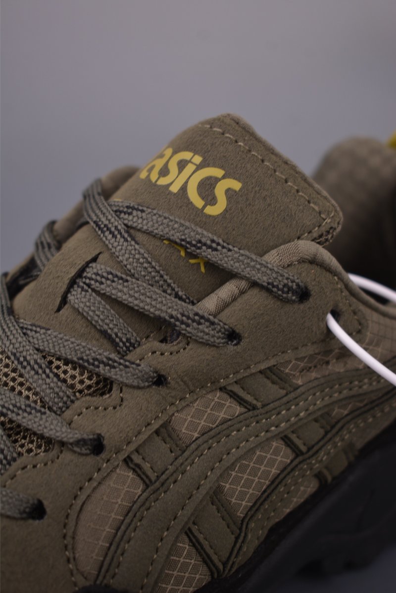 Asics Gel-Pickax view