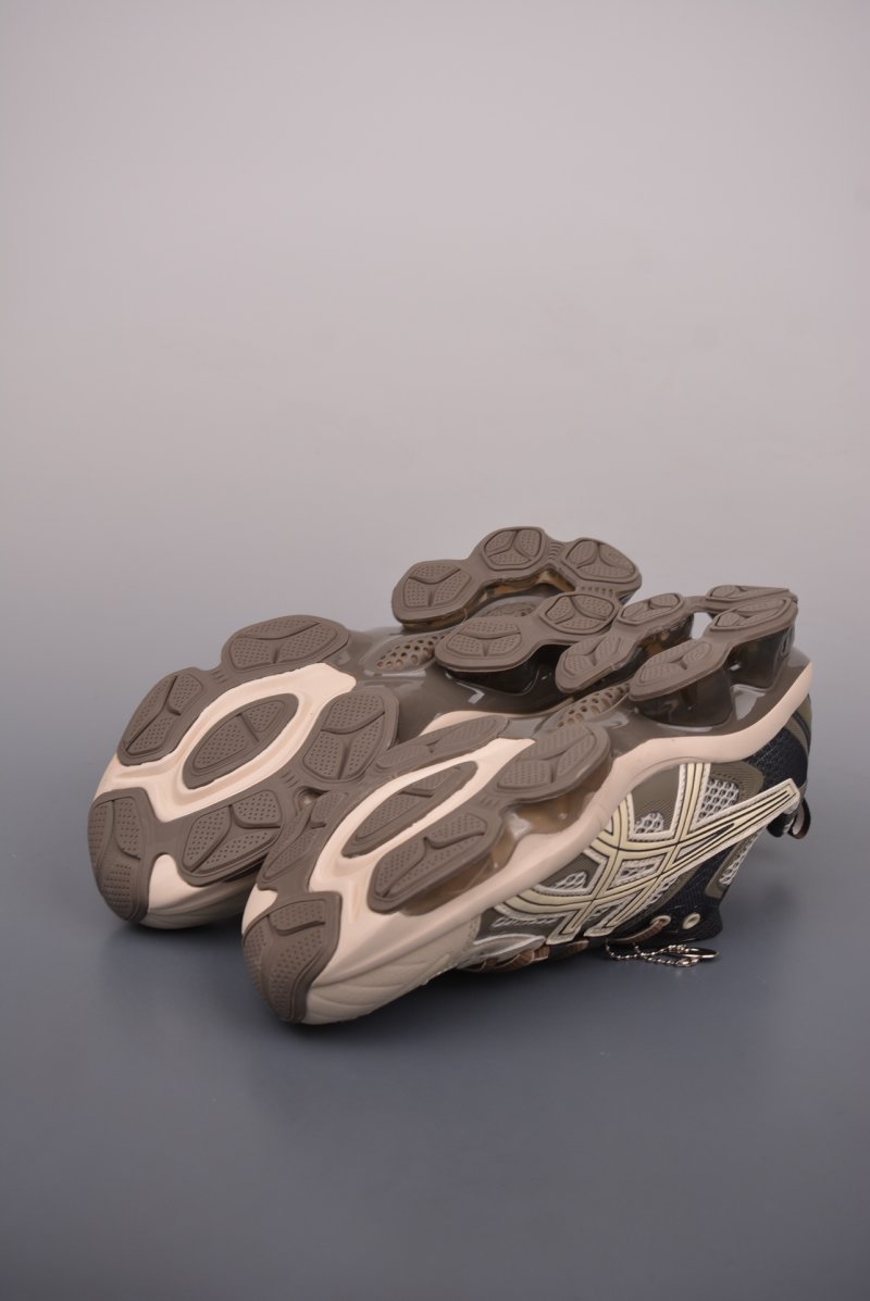 Asics Gel-Quantum Kinetic view