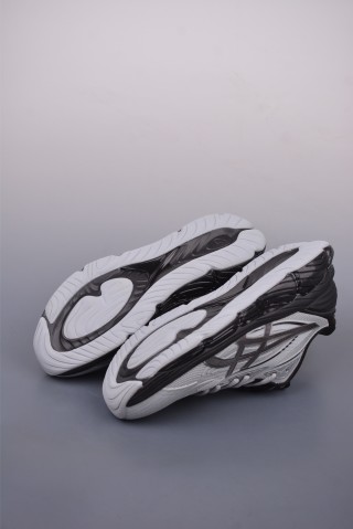 Asics Gel-Quantum 360 VIII view 3