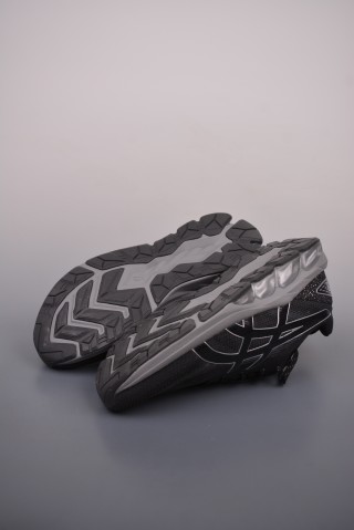 Asics Gel-Quantum 180 VIII view 3