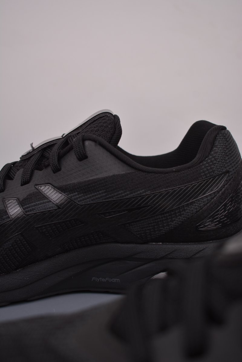 Asics Gel-Quantum 180 VIII view