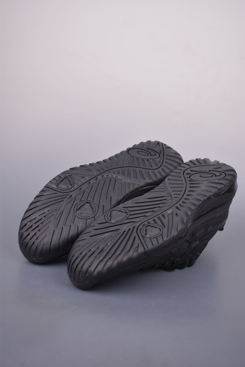 Asics Gel-Resolution view