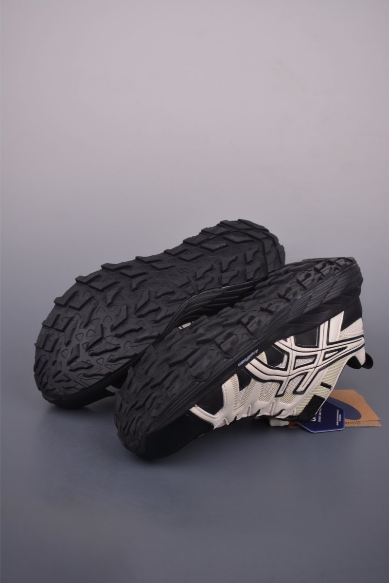 Asics Gel-Sonoma FE view