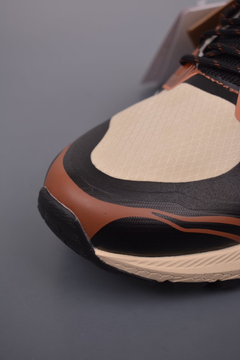 Asics Gel-Terrain view