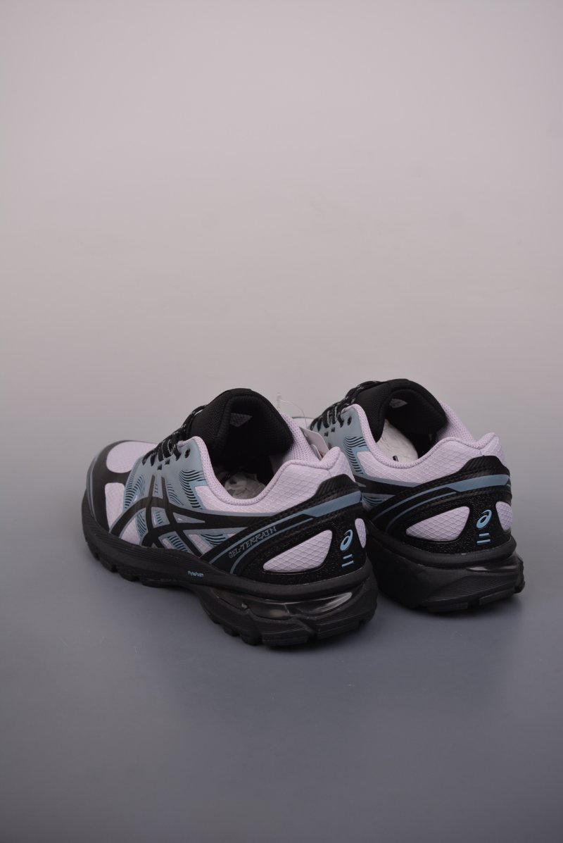 Asics Gel-Terrain view