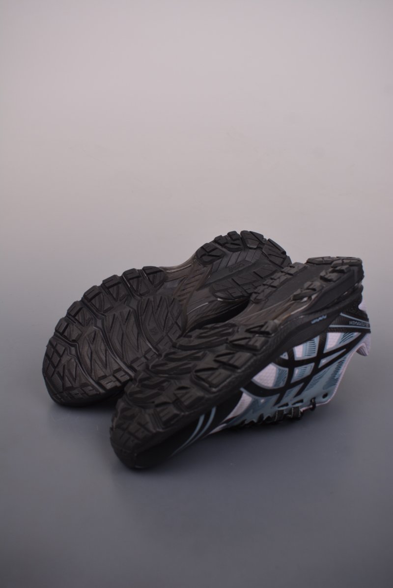 Asics Gel-Terrain view