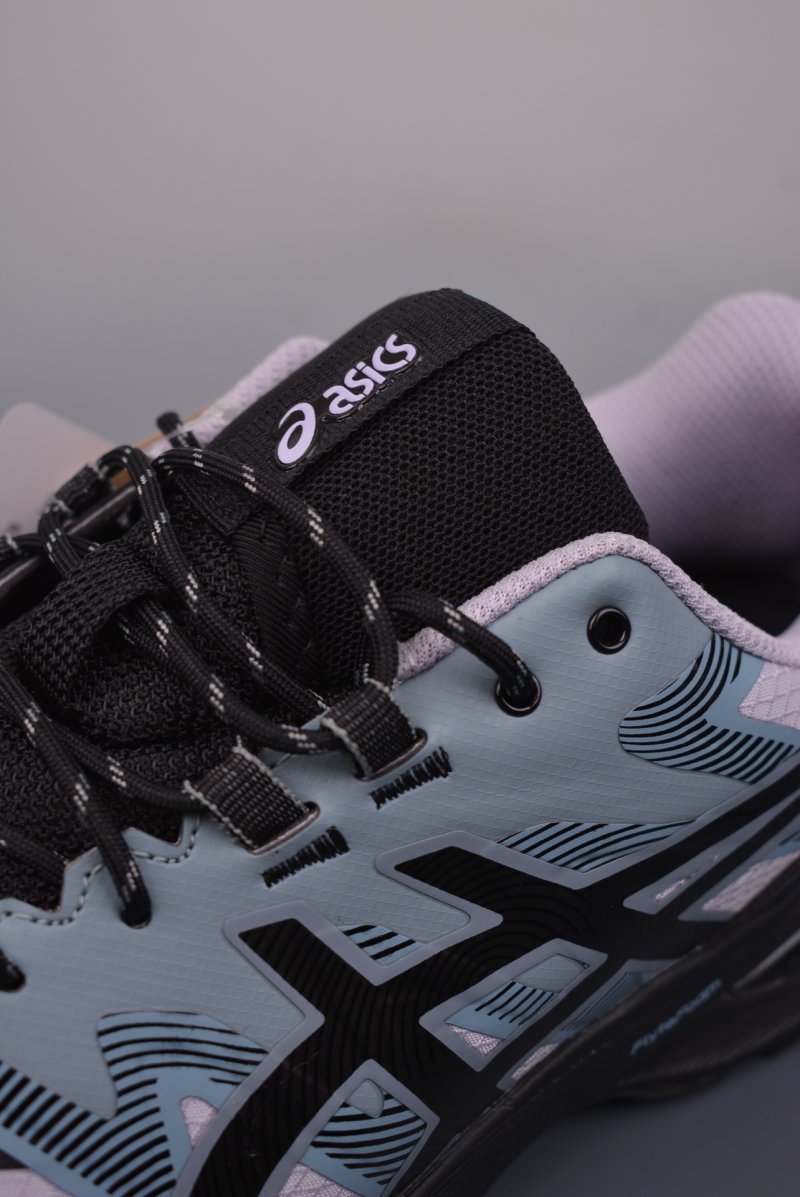 Asics Gel-Terrain view