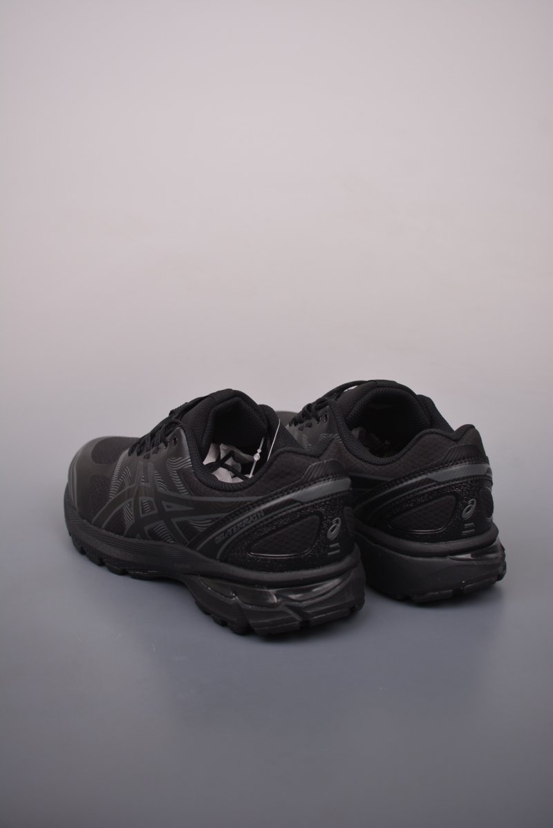 Asics Gel-Terrain view