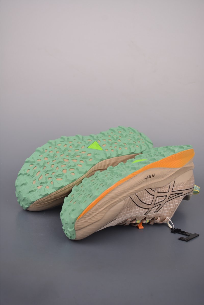 Asics Gel-Trabuco Max 3 view