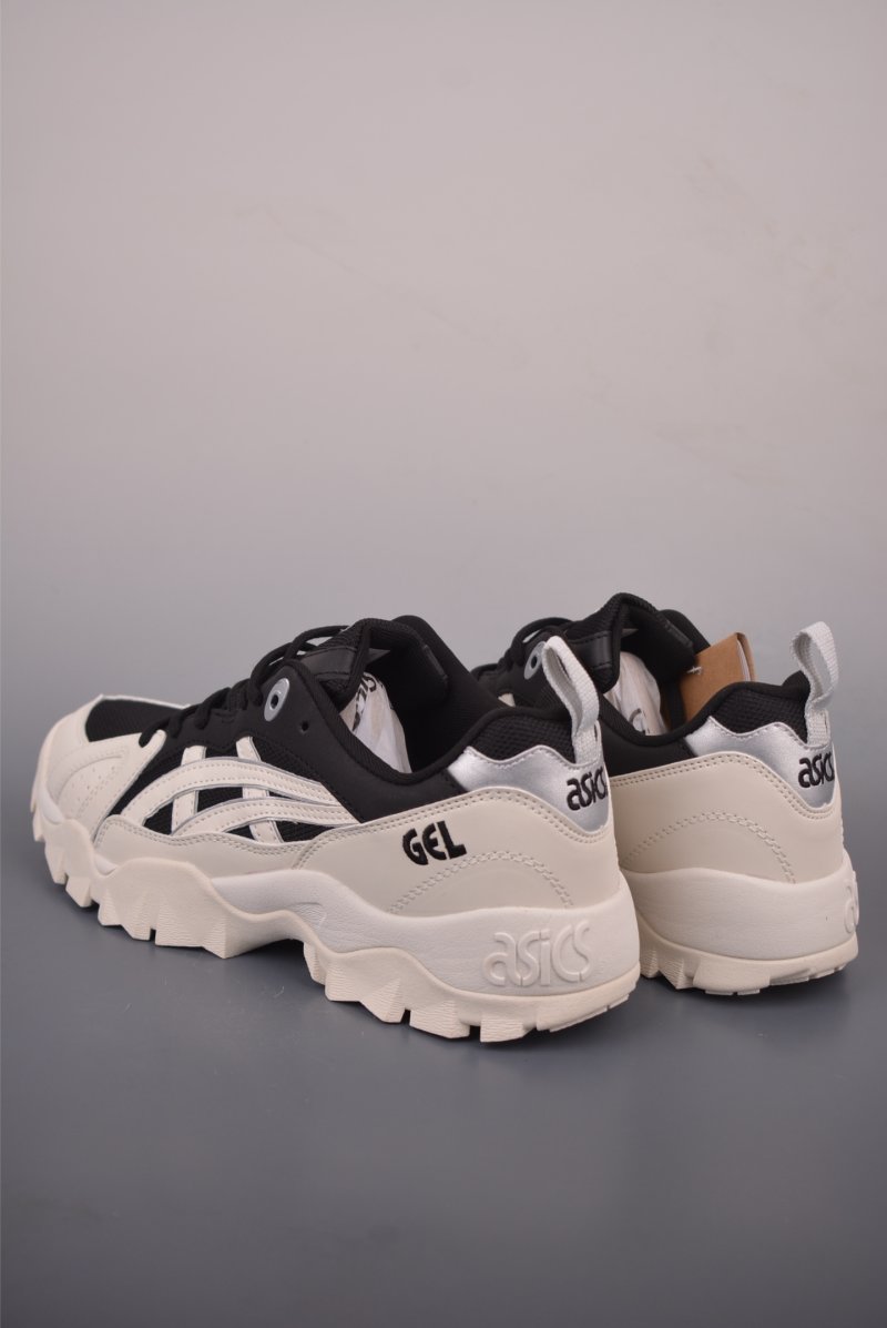 Asics Gel-Truck view