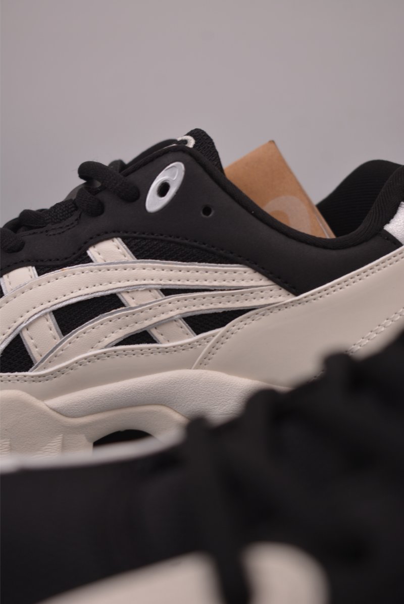 Asics Gel-Truck view