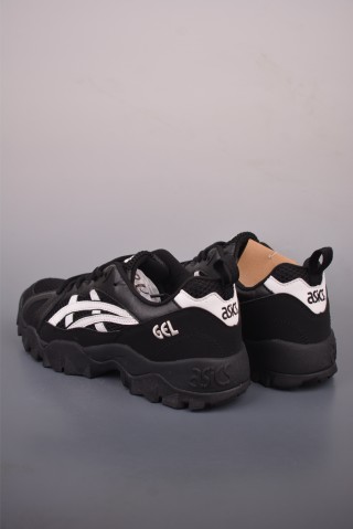 Asics Gel-Truck view 2