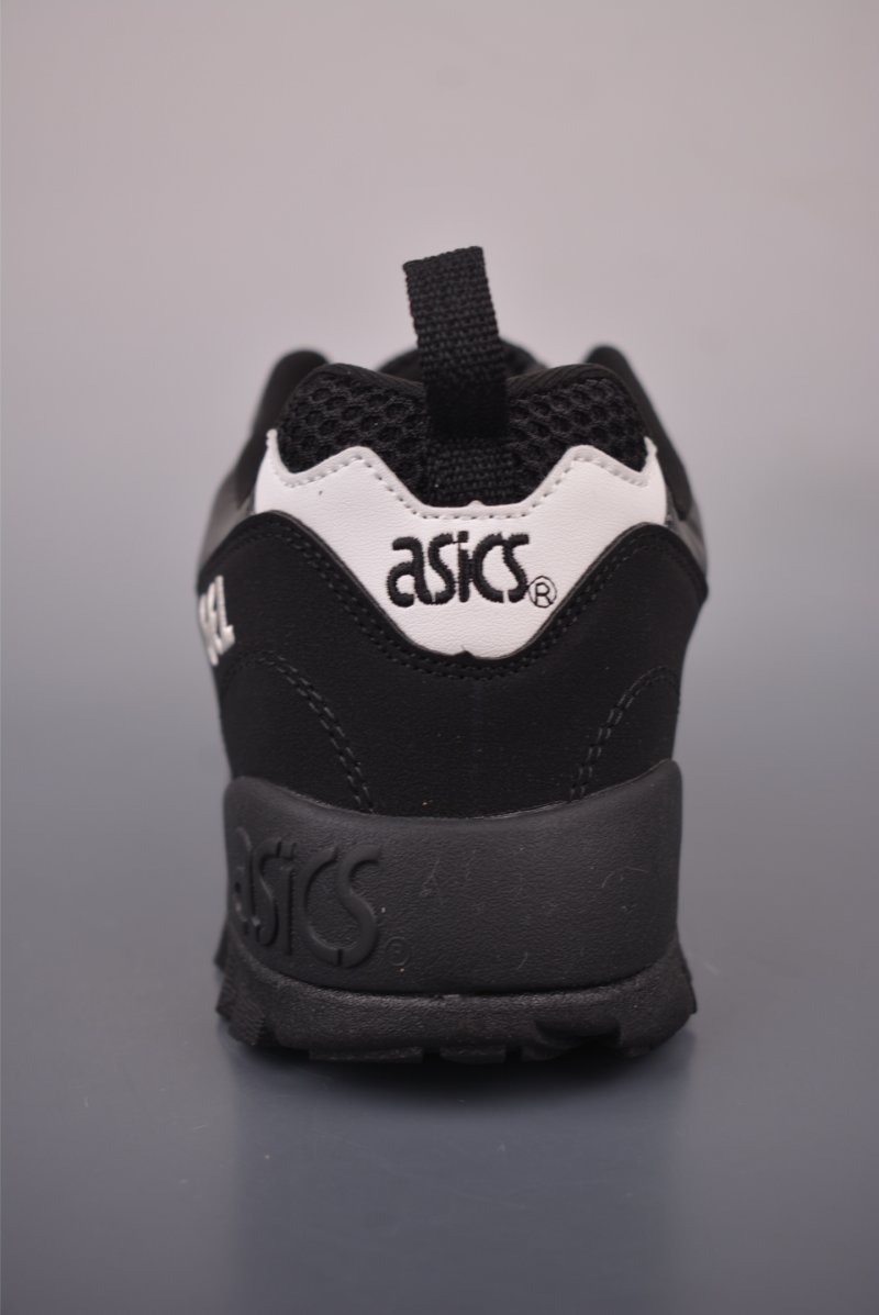 Asics Gel-Truck view