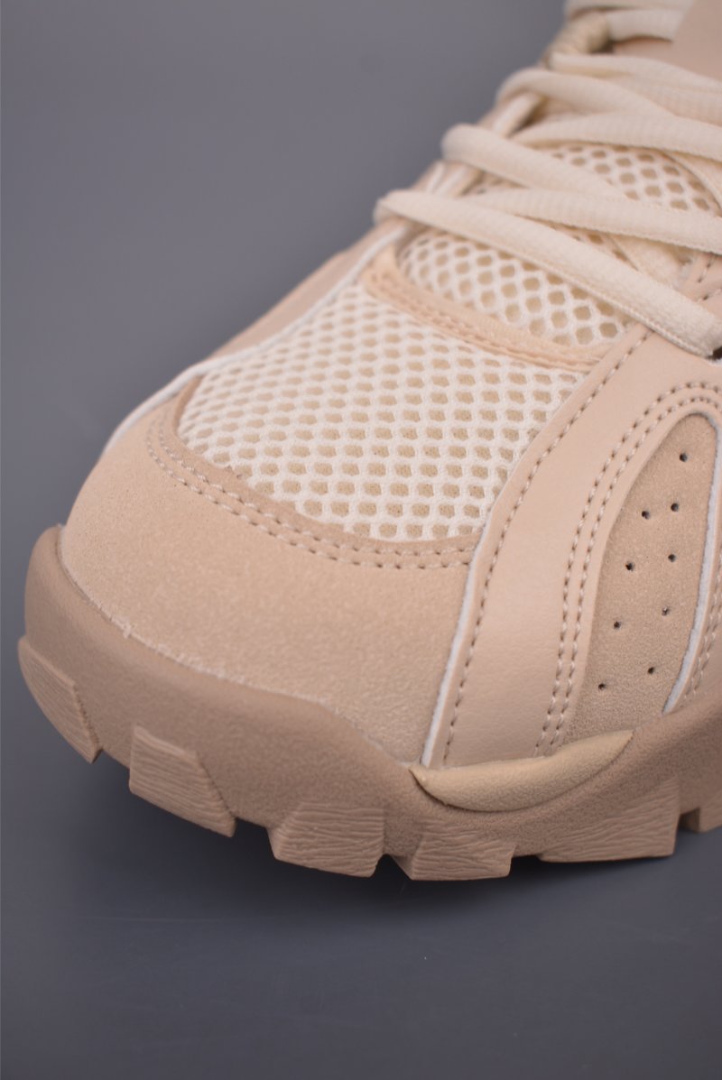 Asics Gel-Truck view