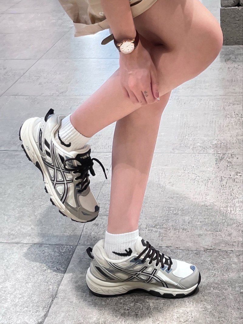 Asics Gel-Venture 6 view