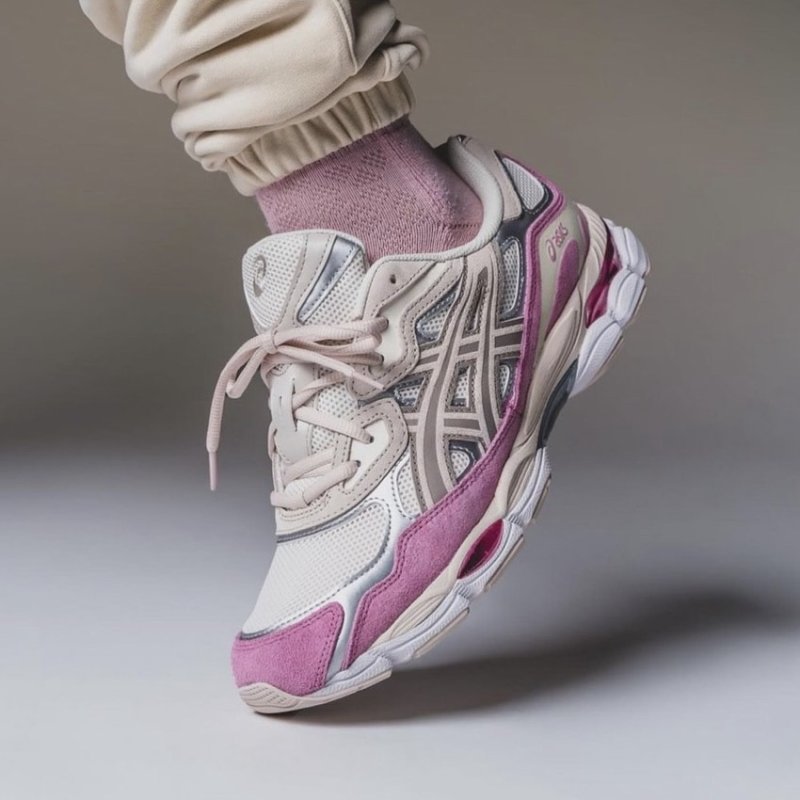 Asics Gel view