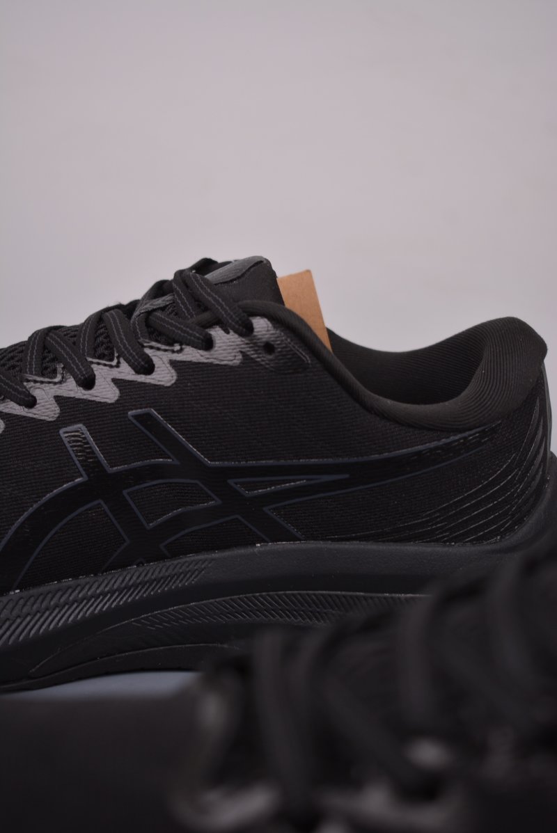 Asics GT-2000 11 view