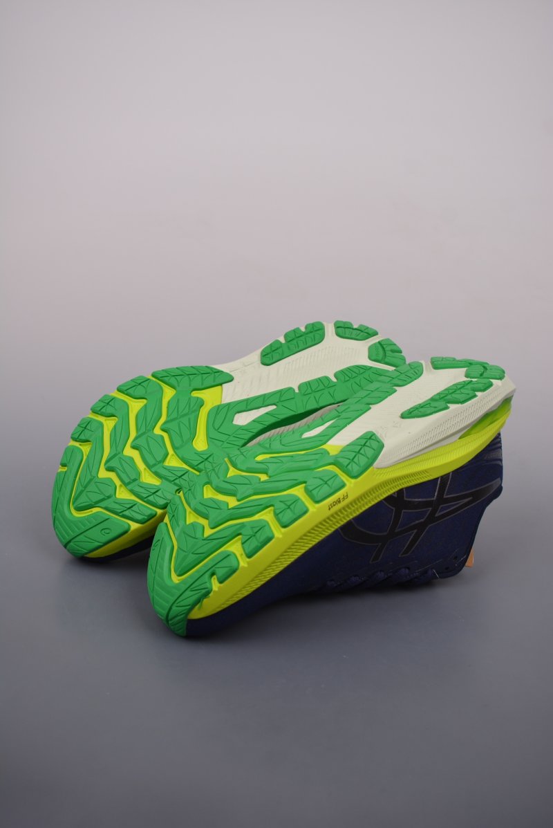 Asics GT-2000 11 view