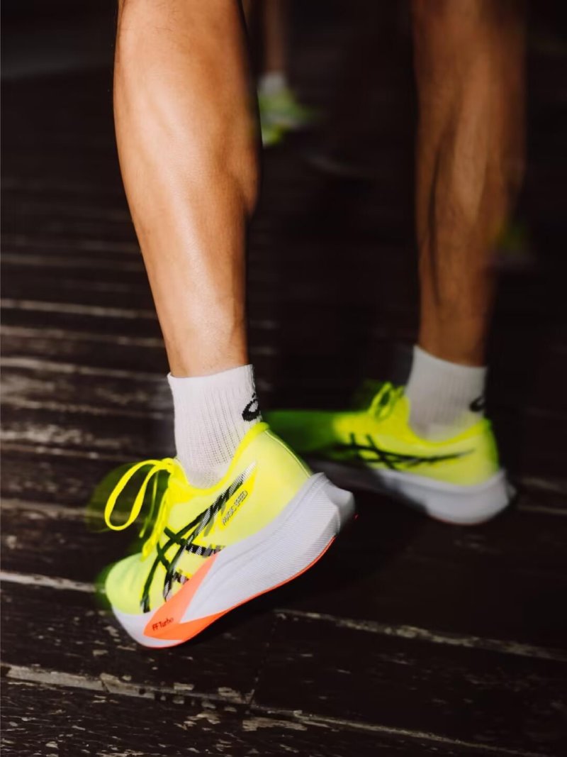 Asics Magic Speed 4