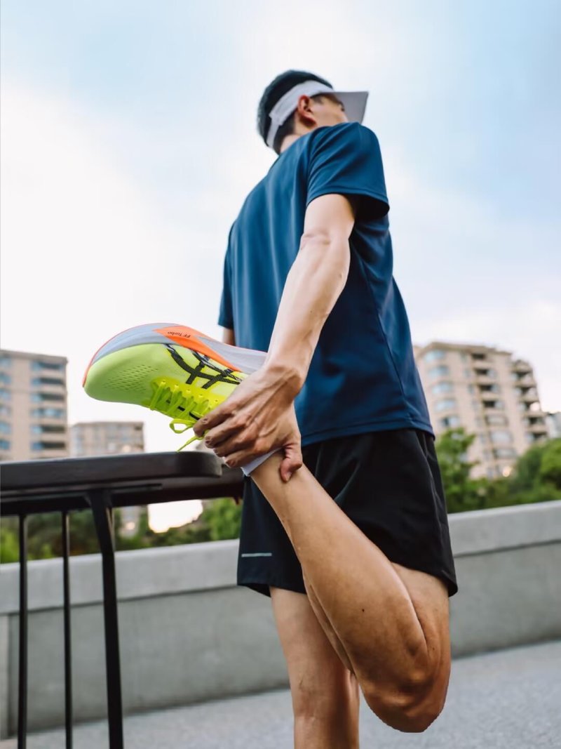Asics Magic Speed 4 view