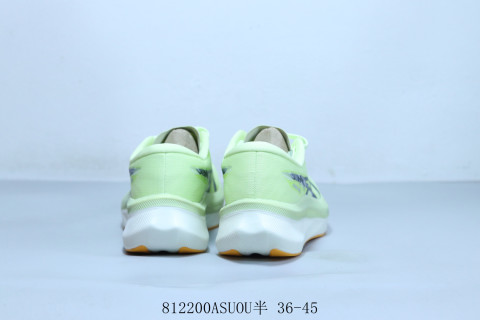 Asics Magic Speed 4 view 3