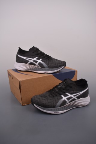 Asics Magic Speed view 5