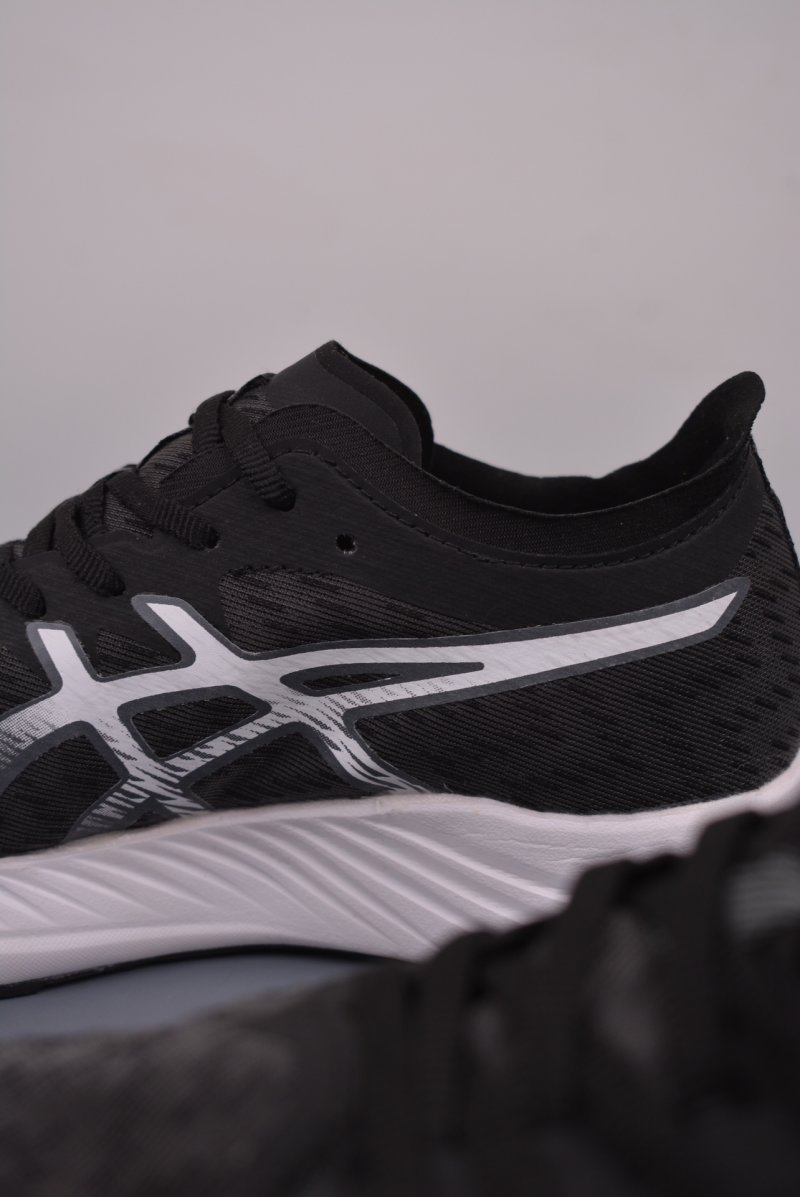Asics Magic Speed view