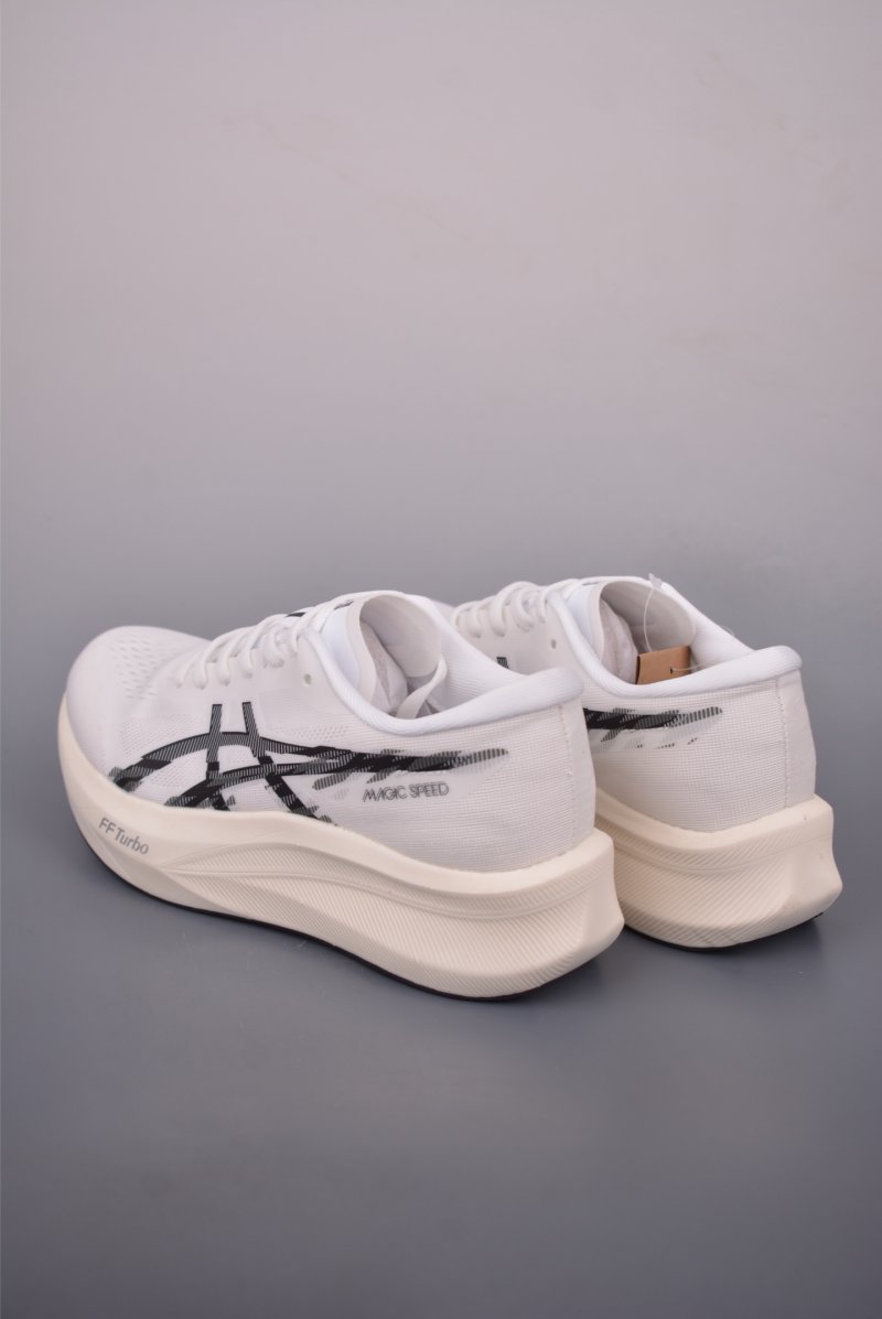 Asics Magic Speed 4 view