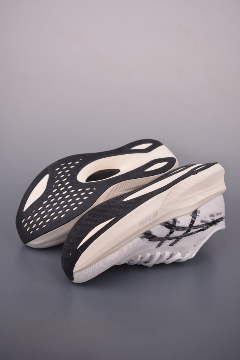 Asics Magic Speed 4 view