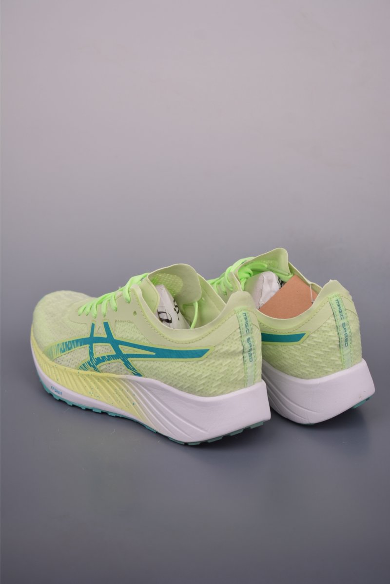 Asics Magic Speed 4 view