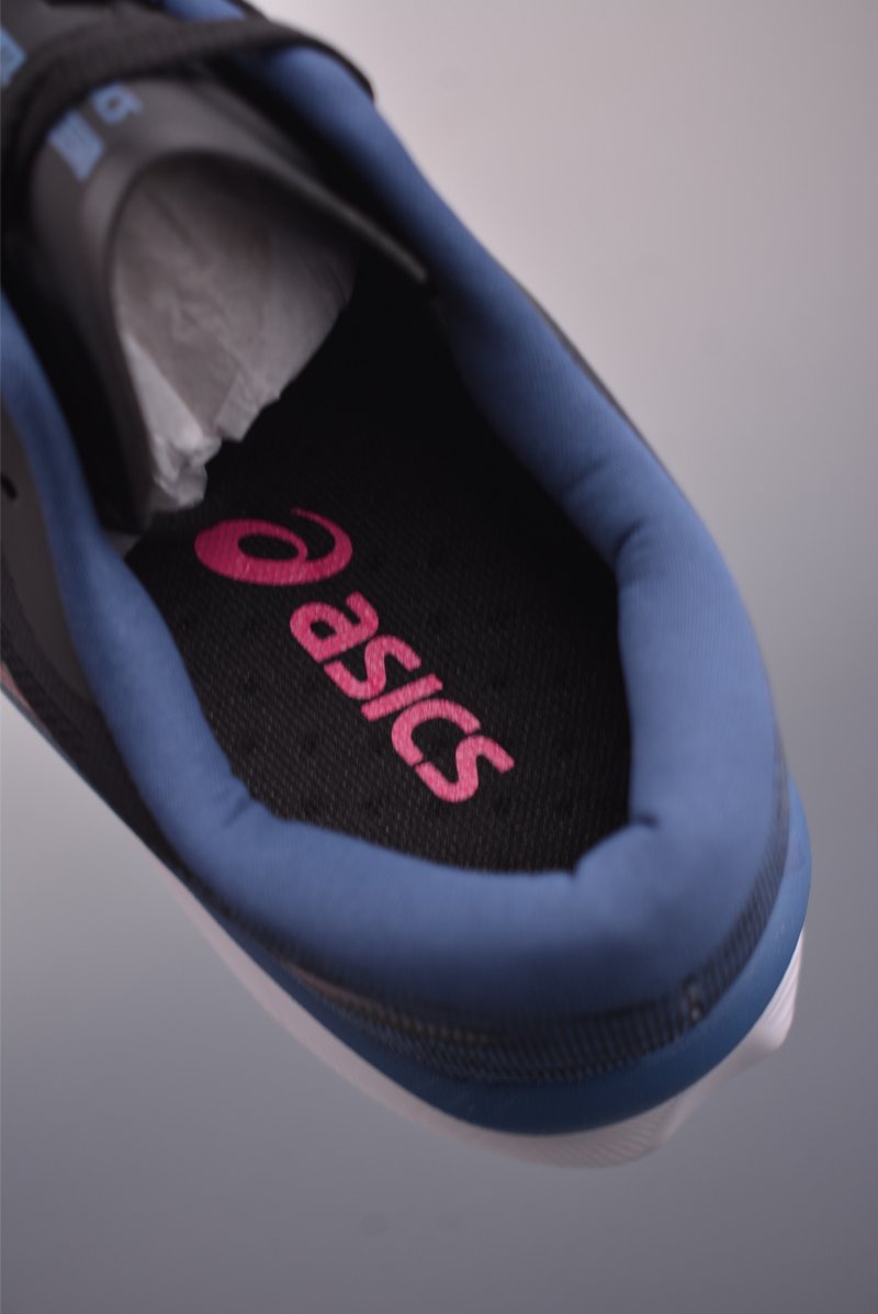 Asics Magic Speed 4 view