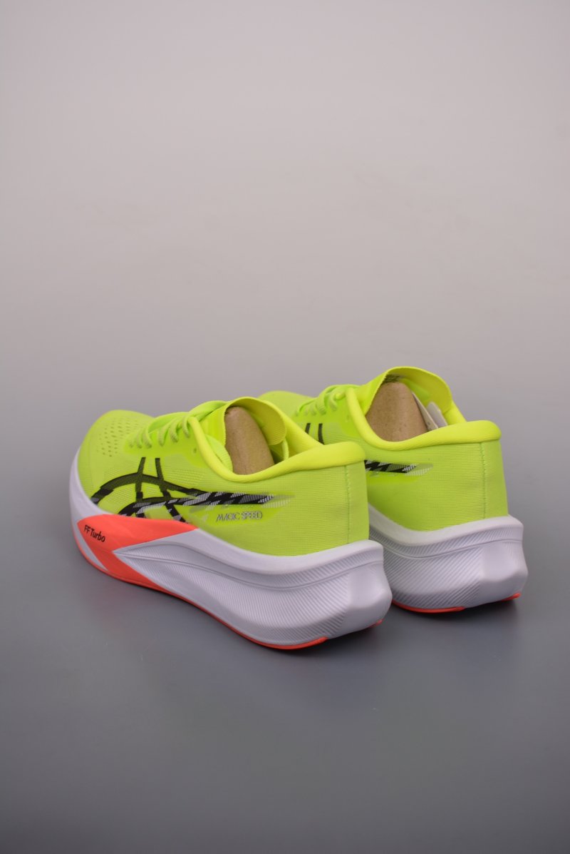 Asics Magic Speed 4 view
