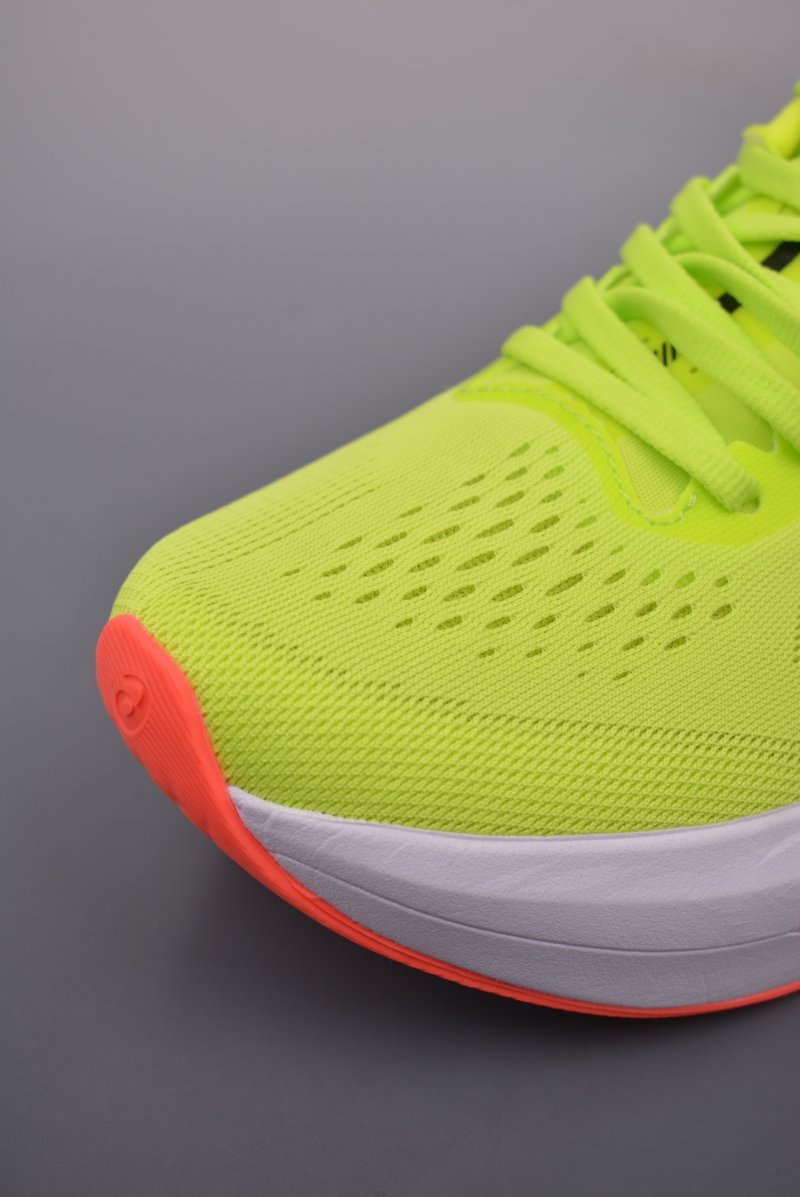 Asics Magic Speed 4 view