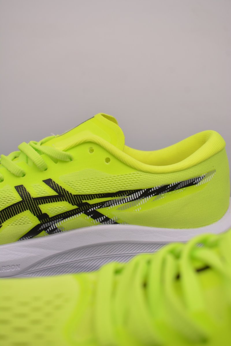 Asics Magic Speed 4 view