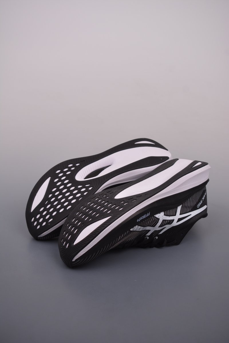 Asics Magic Speed 3 view