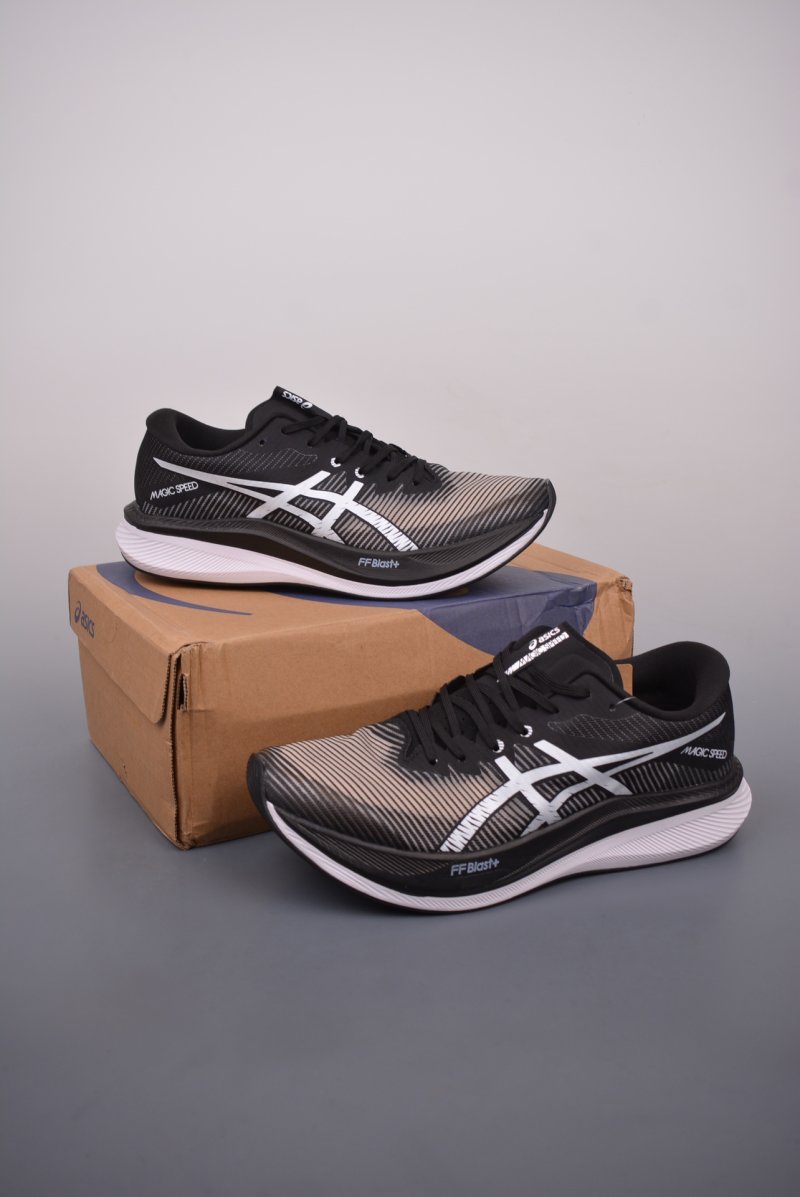 Asics Magic Speed 3 view