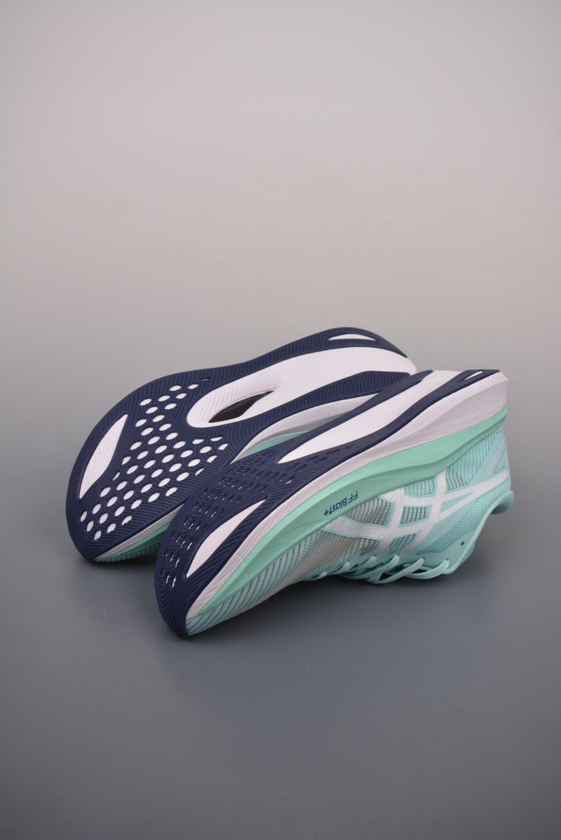 Asics Magic Speed 3 view