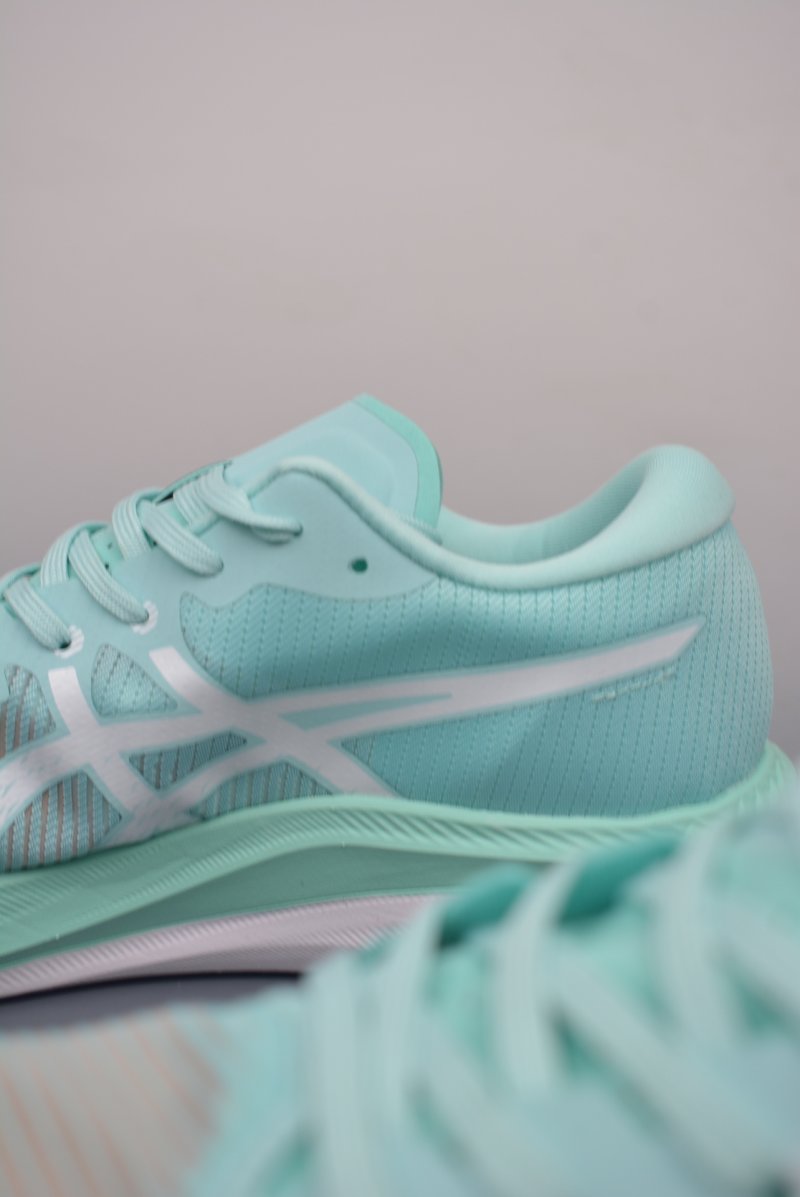 Asics Magic Speed 3 view