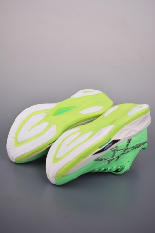 Asics Megablast view 3