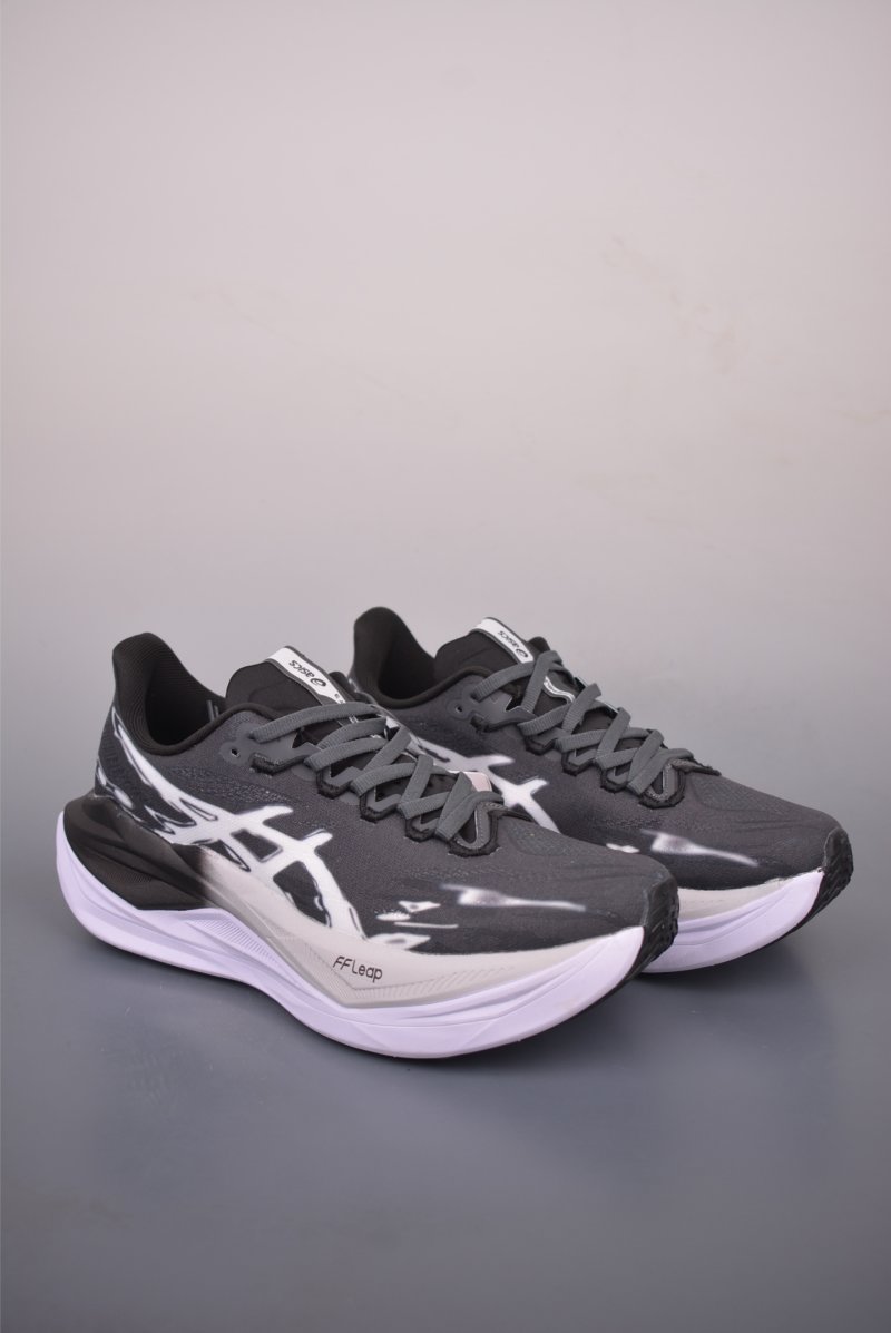 Asics Megablast view