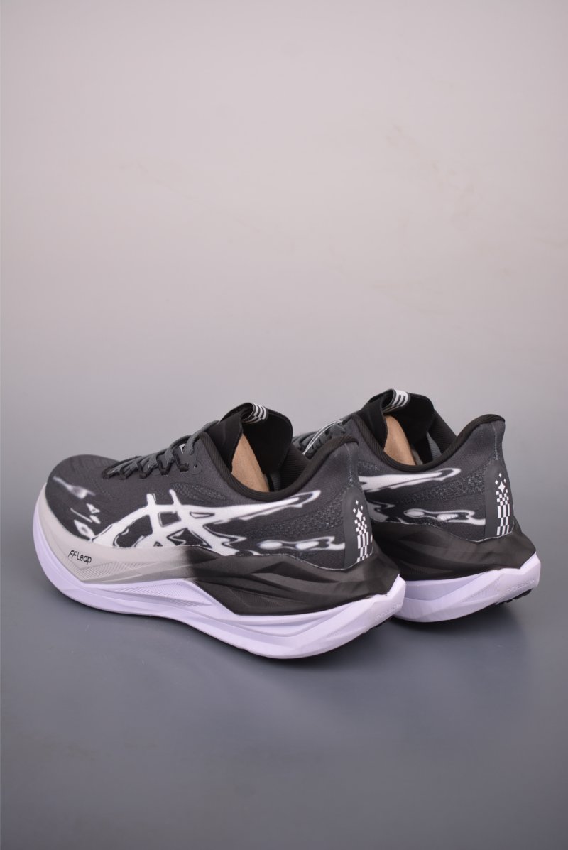 Asics Megablast view