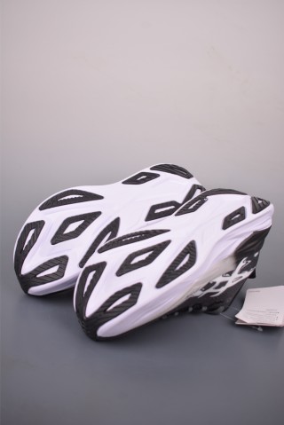 Asics Megablast view 12