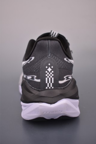 Asics Megablast view 13