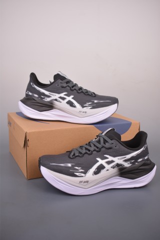 Asics Megablast view 14