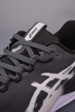 Asics Megablast view 16