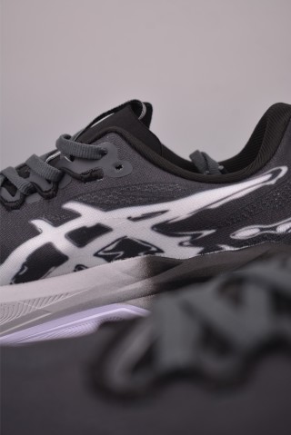 Asics Megablast view 17