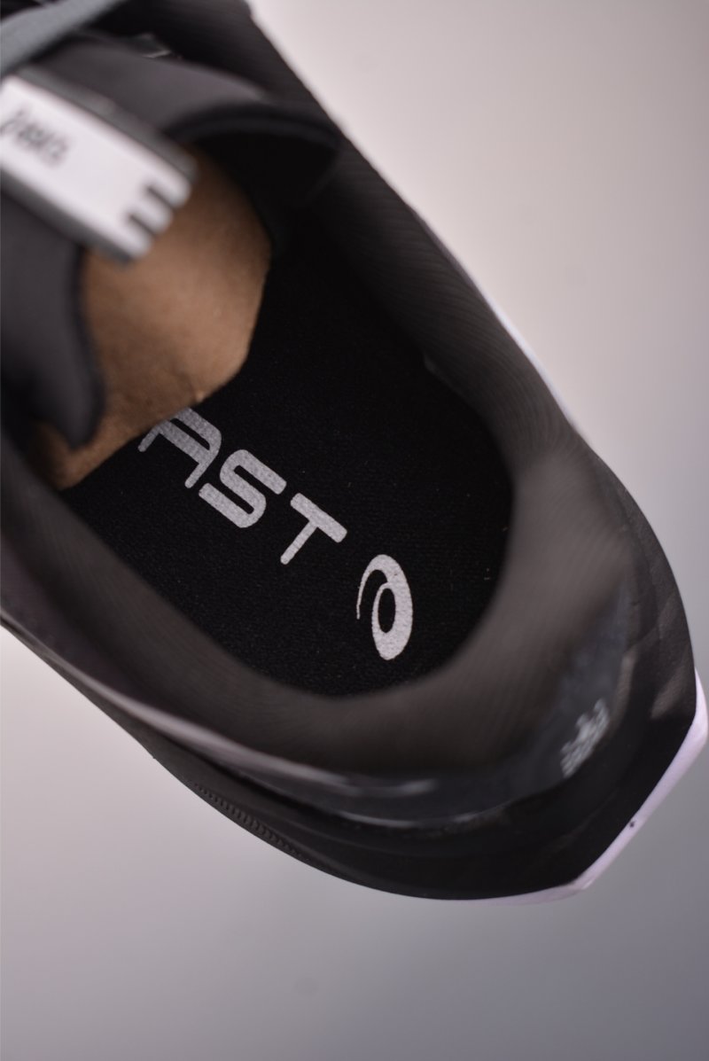 Asics Megablast view
